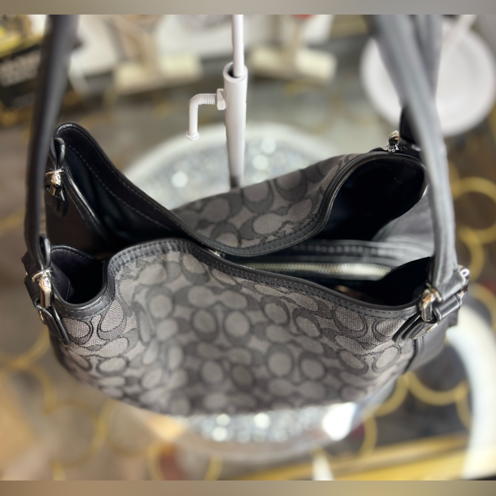 Coach 2017 Edie 31 shoulder bag EUC - Picture 5 of 15